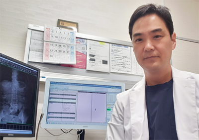 院長　戸倉 晋